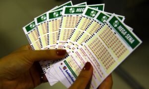 Mega-Sena acumula e prêmio chega a R$ 320 milhões