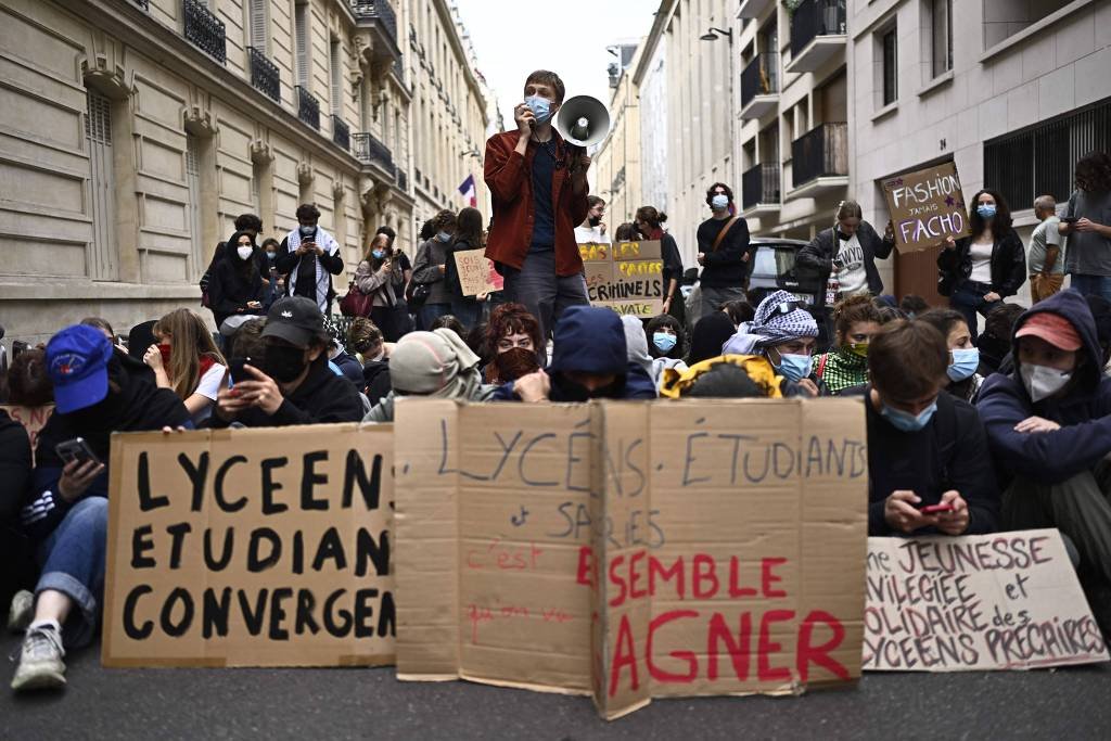 ‘Lutando por nosso futuro’: estudantes convocam novos protestos na França