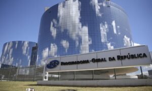 AGU pede que PGR e PF investiguem suposto financiamento dos EUA a campanha anti-STF no Brasil