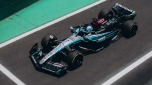 Russell confirma força da Mercedes em Singapura