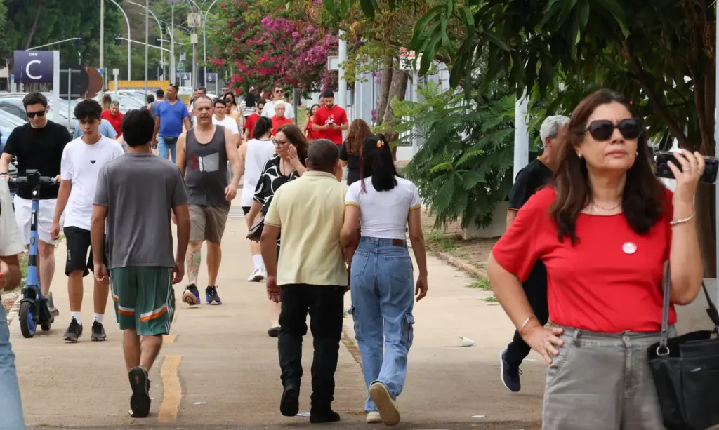 Violência política cresce na campanha e atinge mais mulheres