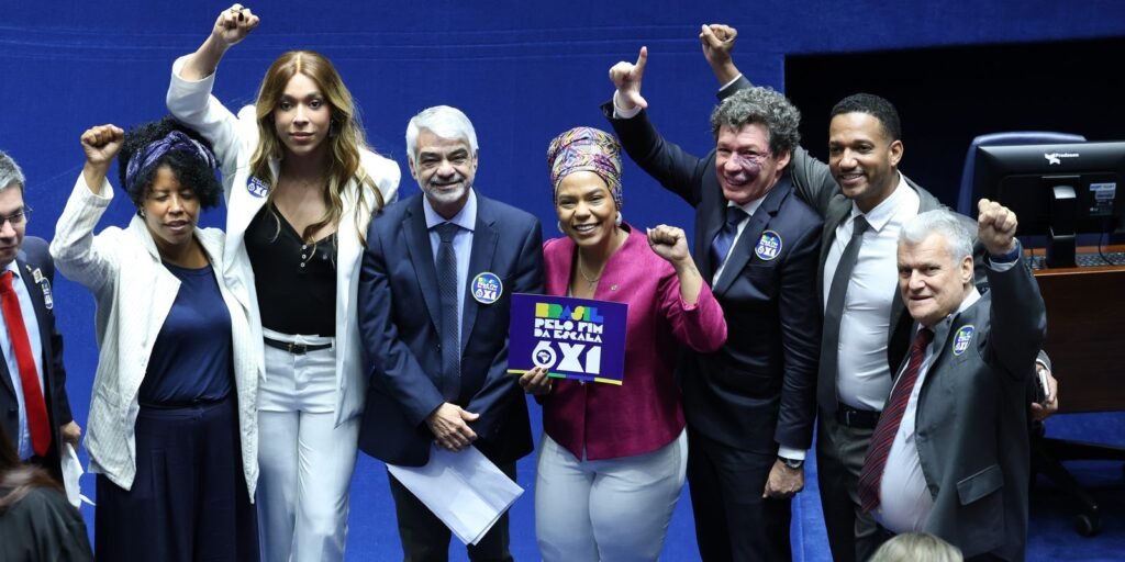 Fim da escala 6x1 será promulgado nesta sexta-feira (16)