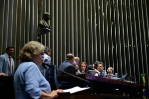 Senado aprova pacote de incentivos para agricultura, transporte e aviação