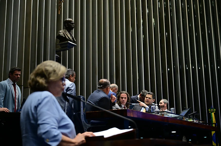 Senado aprova pacote de incentivos para agricultura, transporte e aviação
