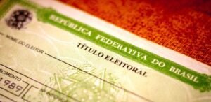 Às vésperas das eleições, golpe simula site do TSE para cobrar débit