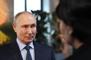 Putin conversa com líderes europeus no início de trégua humanitária local na Ucrânia