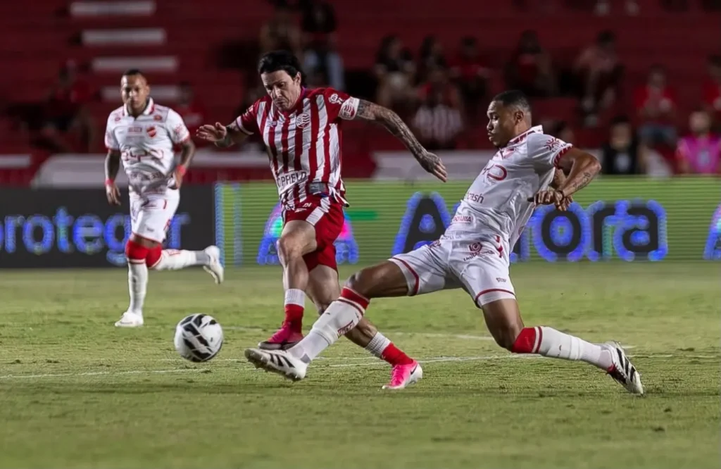 veja os gols do primeiro tempo