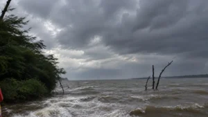 Pescadores são surpreendidos por temporal no Araguaia; vídeo